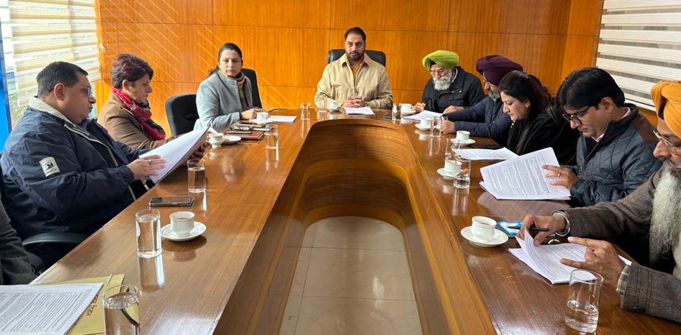52 crore development resolutions were approved in the finance and contract committee meeting